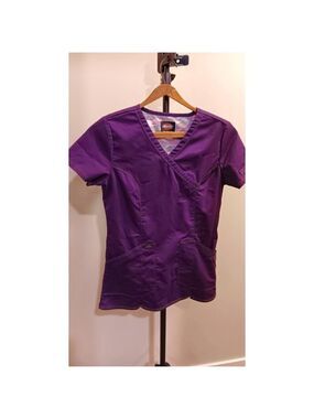 XXS Dickies Womens Scrub T-shirt Purple Scrubs V-Neck. See Photos